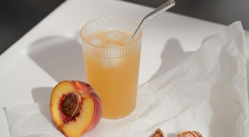 Peach tea cocktail